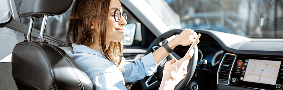 Écrans tactiles : attention au volant !